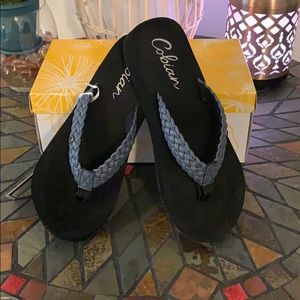 Cobian blue braided bounce sandals size 9 NWT